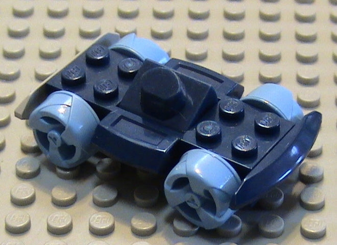 Vehicle, Base 4 x 6 Racer Base with Medium Blue Wheels and Light Gray Bumper